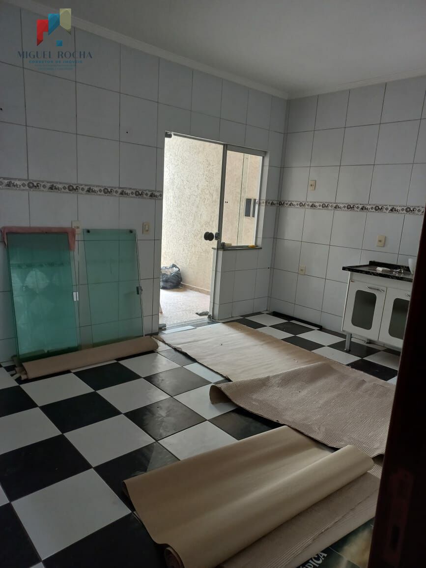 Sobrado à venda com 3 quartos, 125m² - Foto 4