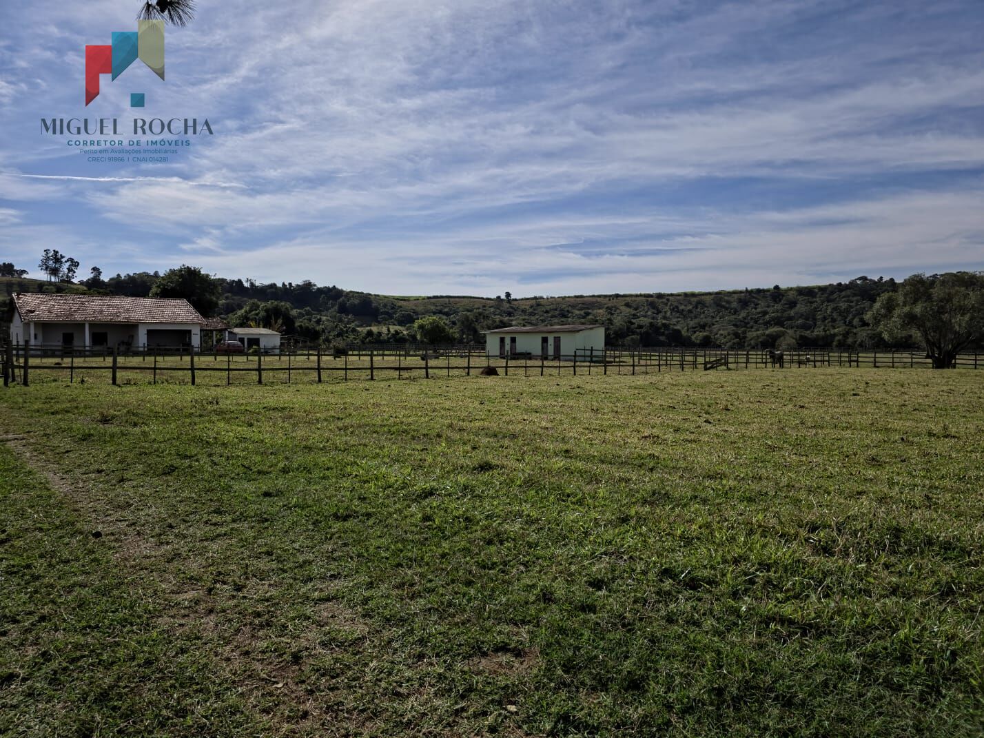 Sítio à venda com 3 quartos, 165200m² - Foto 11