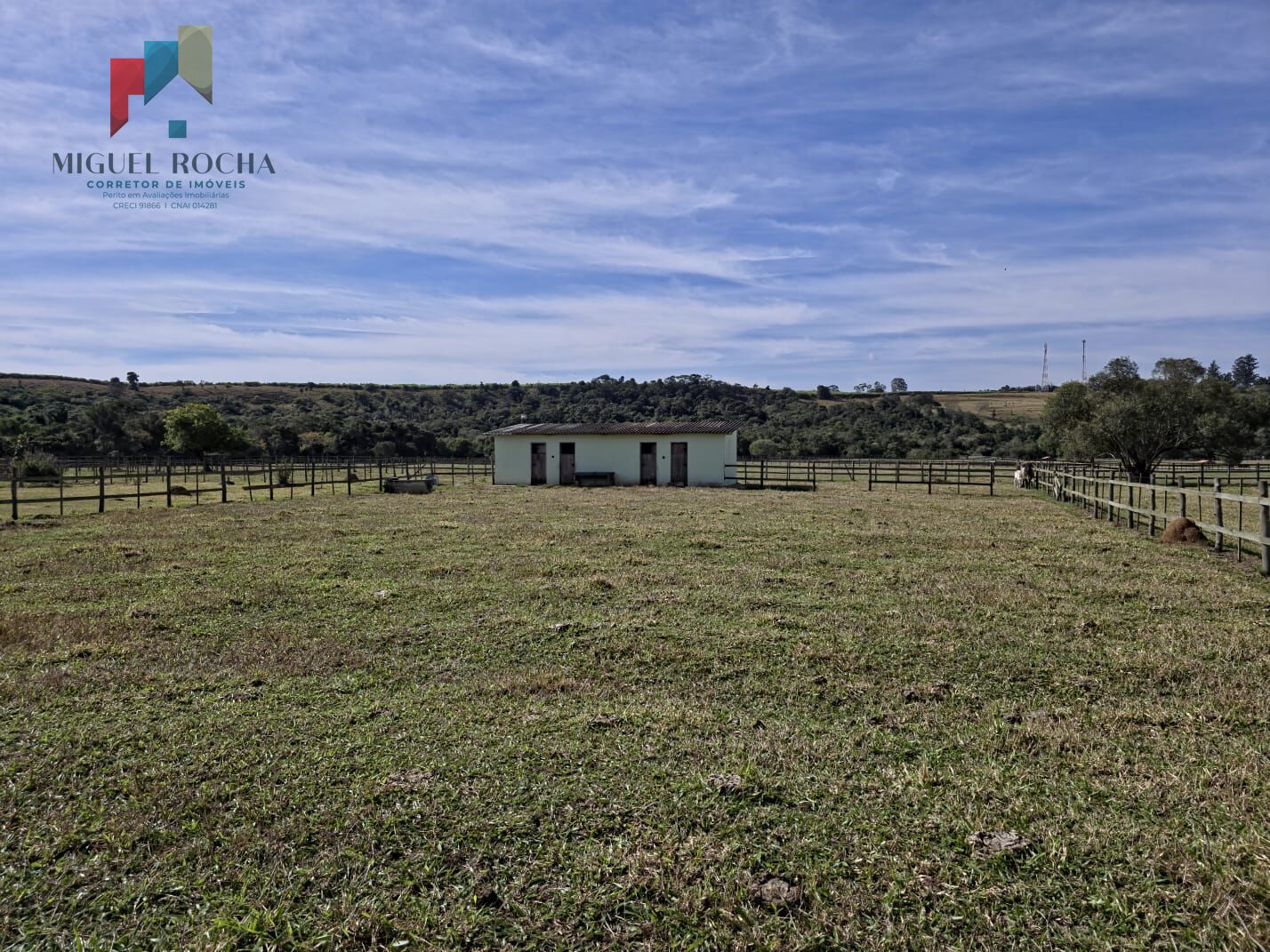 Sítio à venda com 3 quartos, 165200m² - Foto 14