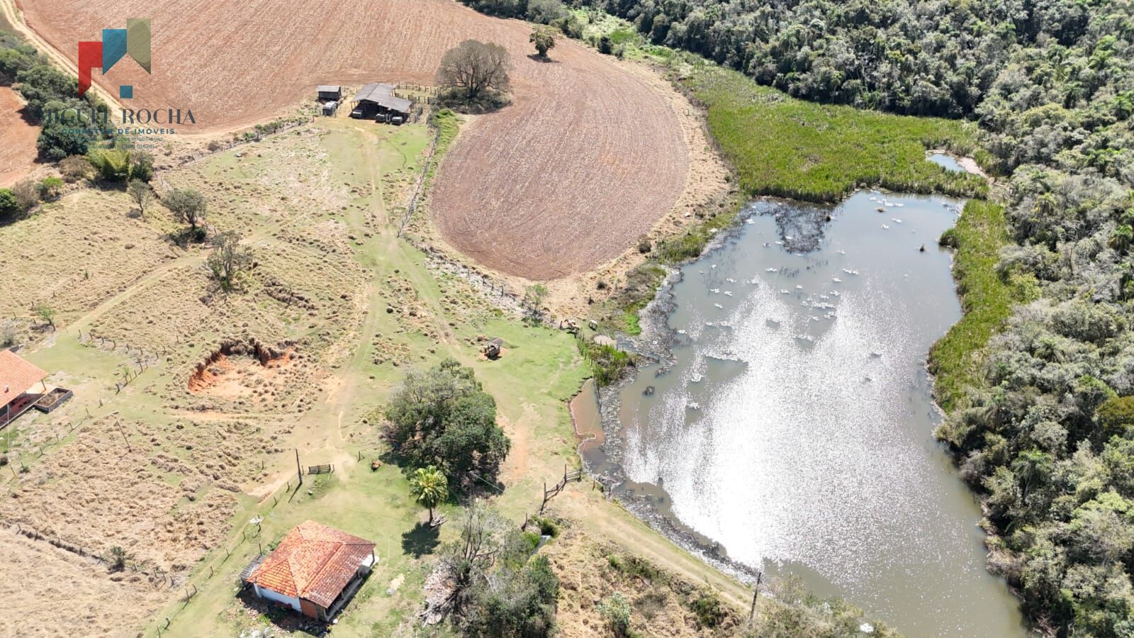 Fazenda, 2 quartos - Foto 15