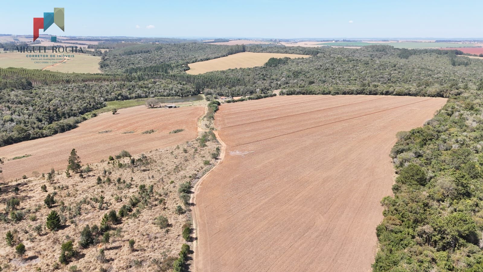Fazenda, 2 quartos - Foto 9