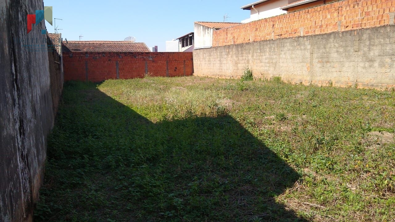 Terreno à venda, 300m² - Foto 1