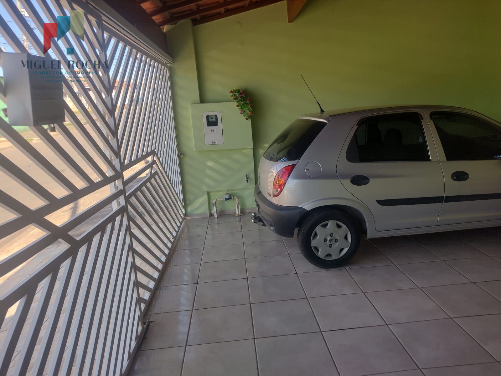 Casa à venda com 2 quartos, 74m² - Foto 2