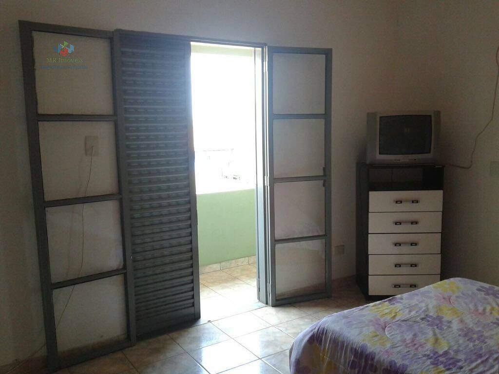 Sobrado à venda com 4 quartos, 217m² - Foto 4