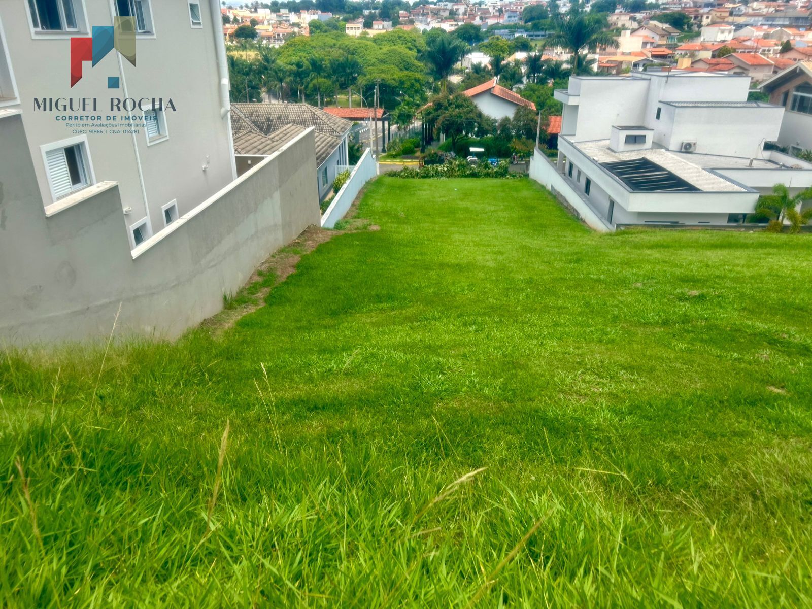 Terreno à venda, 450m² - Foto 1