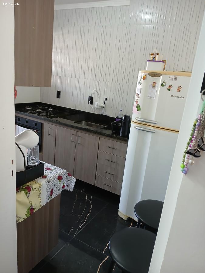 Apartamento à venda com 3 quartos, 65m² - Foto 3