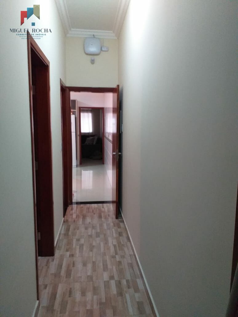 Sobrado à venda com 4 quartos, 220m² - Foto 9