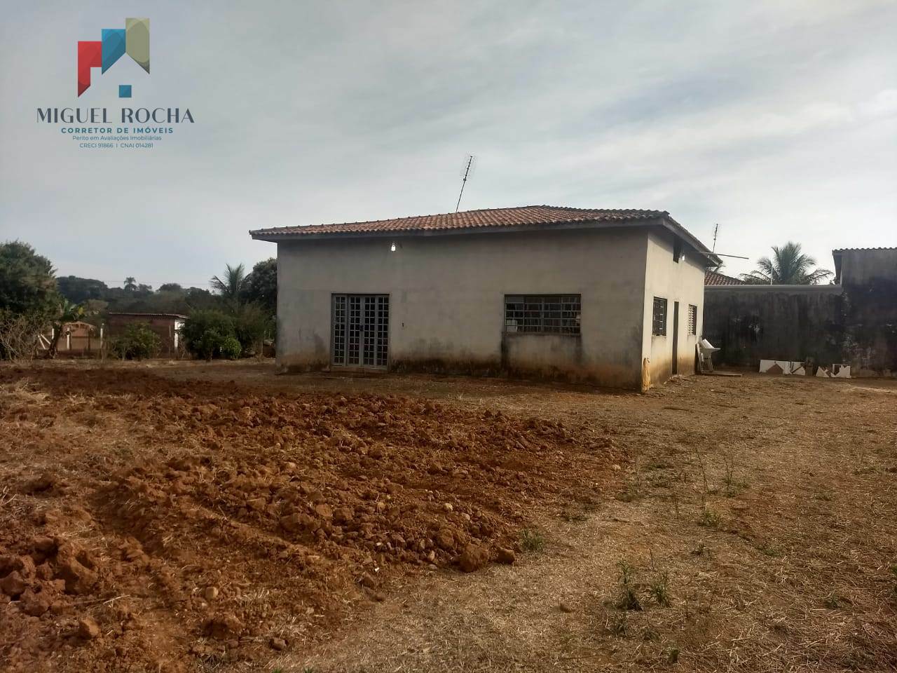 Fazenda à venda com 3 quartos, 3204m² - Foto 1