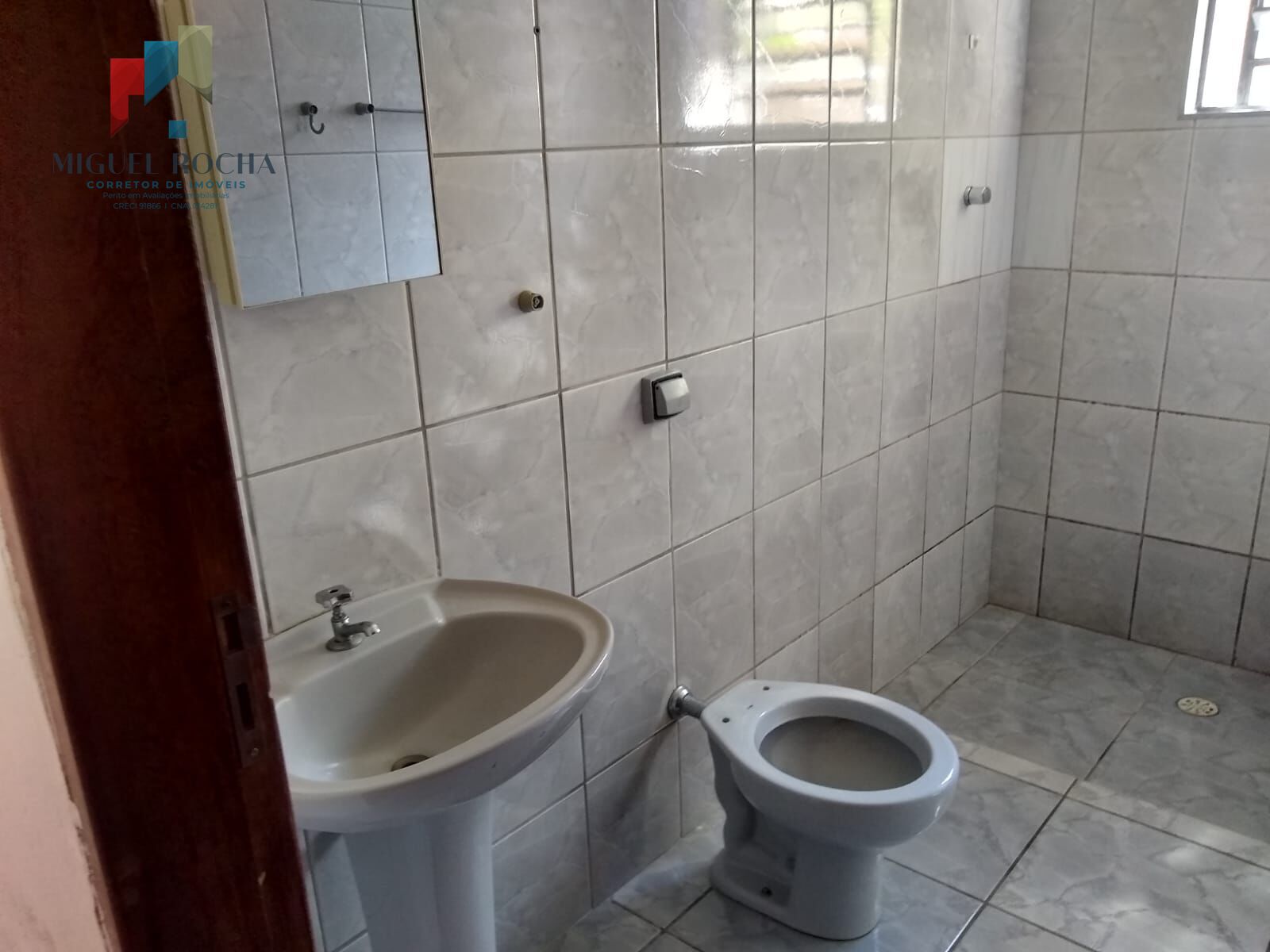 Casa para alugar com 2 quartos, 110m² - Foto 26