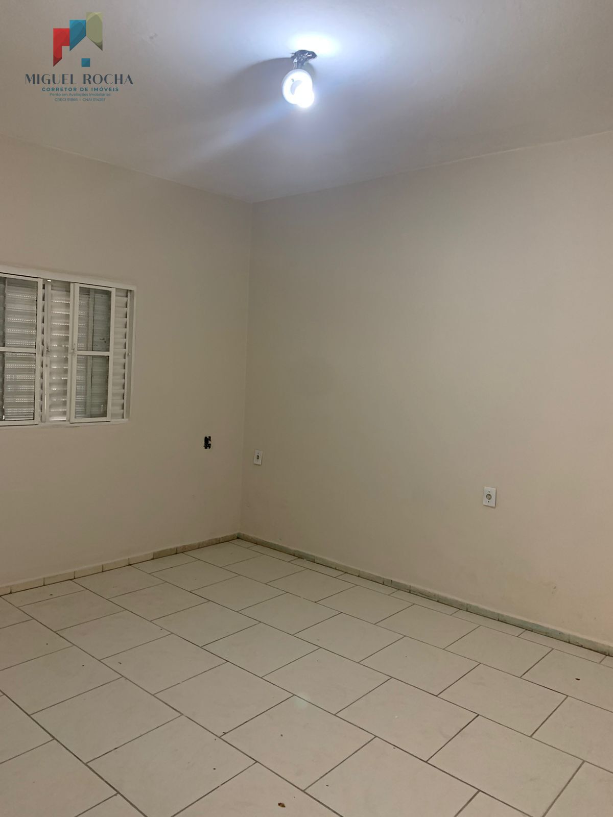 Casa à venda com 2 quartos, 85m² - Foto 4