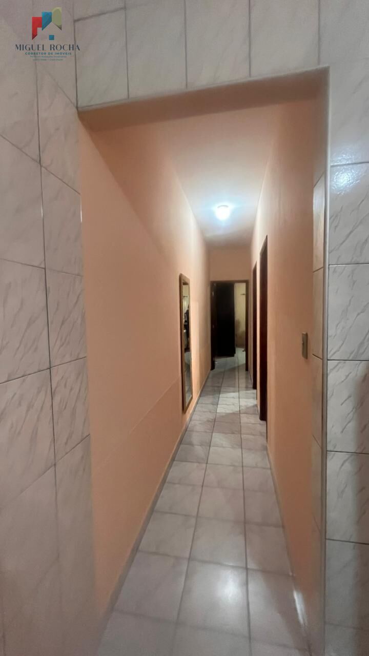 Casa à venda com 2 quartos, 100m² - Foto 8