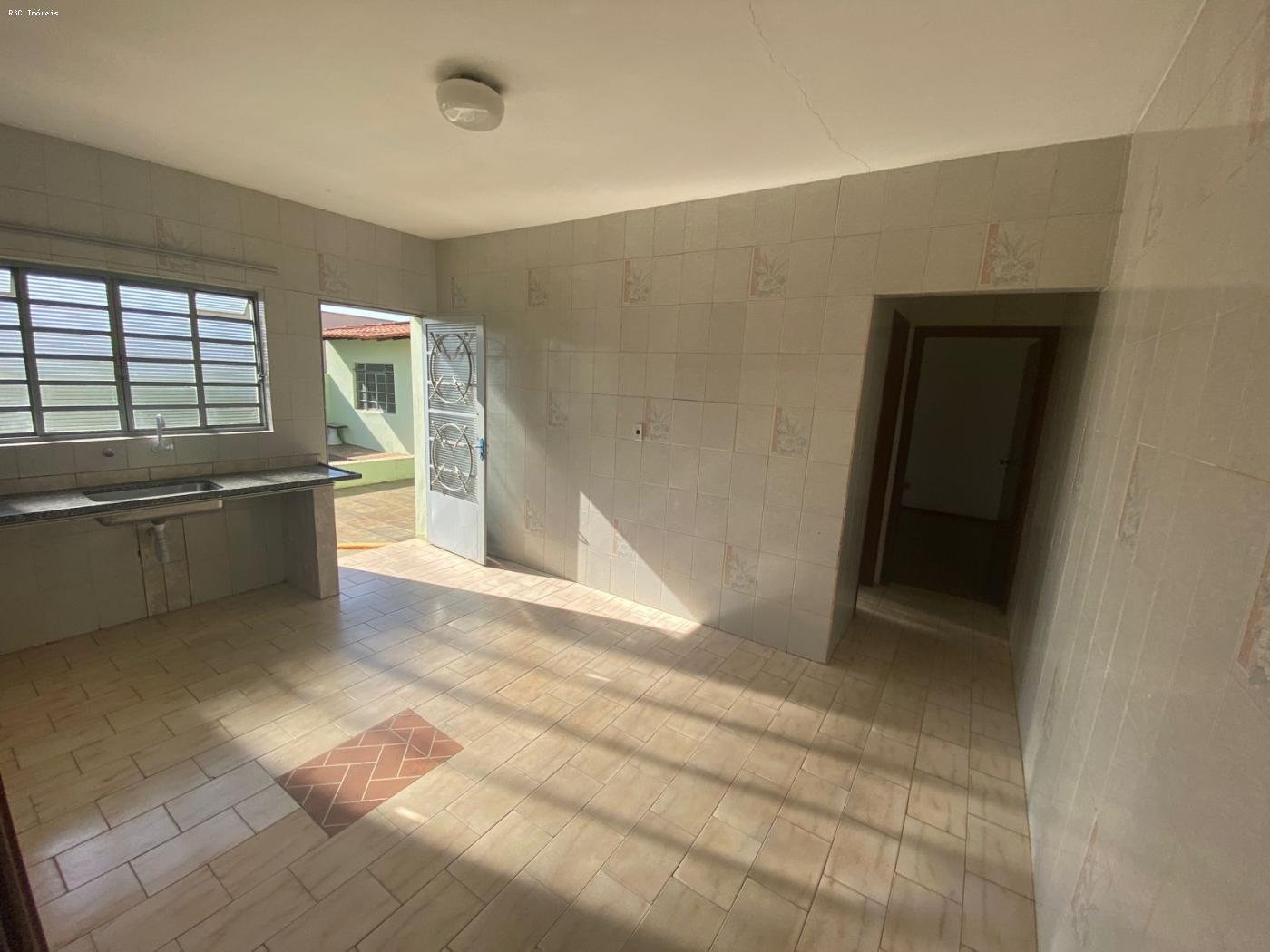 Casa à venda com 2 quartos, 101m² - Foto 10