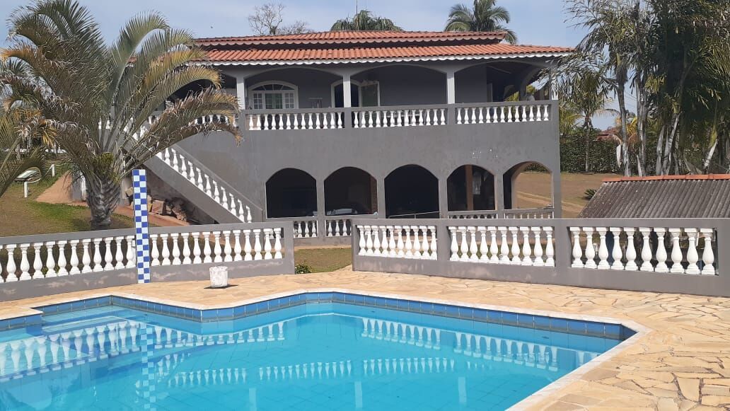 Fazenda à venda com 3 quartos, 500m² - Foto 1