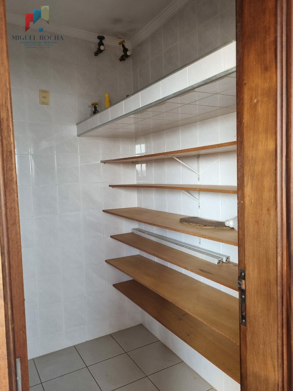 Apartamento à venda com 3 quartos, 150m² - Foto 8