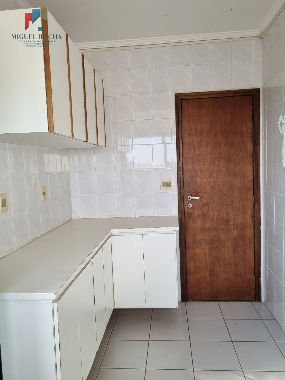 Apartamento à venda com 3 quartos, 150m² - Foto 7