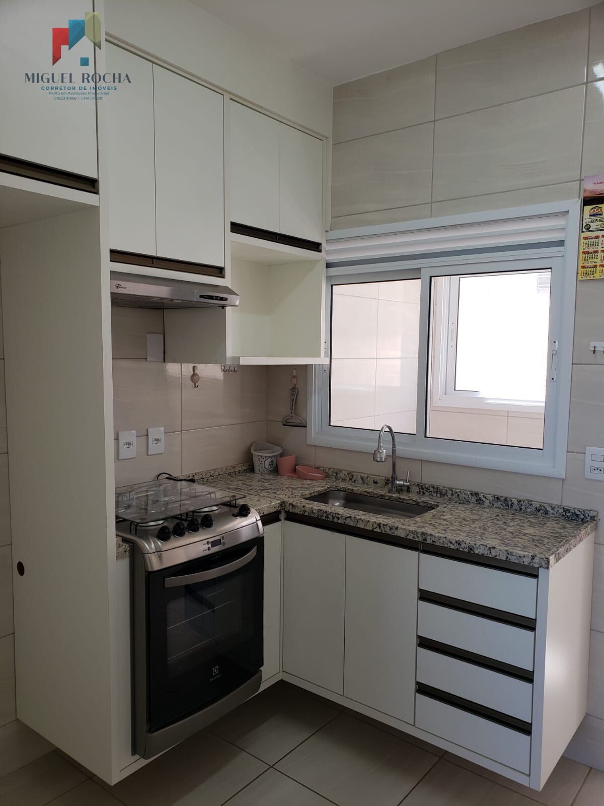 Apartamento à venda com 2 quartos, 67m² - Foto 1