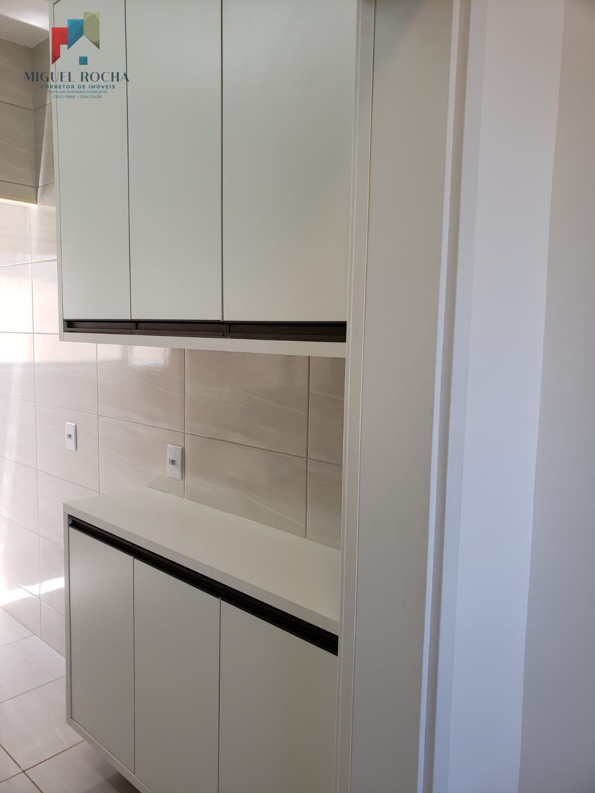 Apartamento à venda com 2 quartos, 67m² - Foto 3