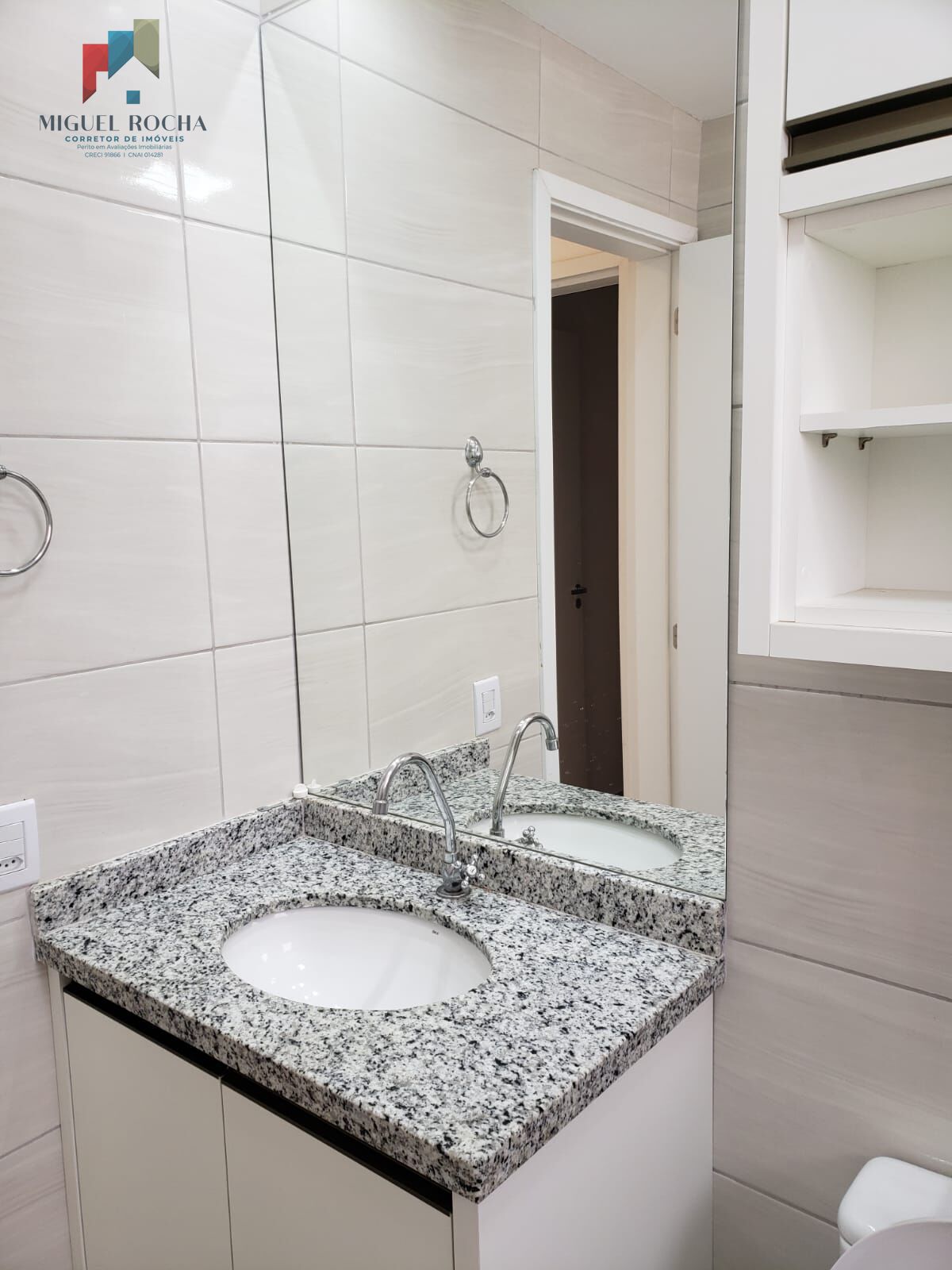 Apartamento à venda com 2 quartos, 67m² - Foto 10