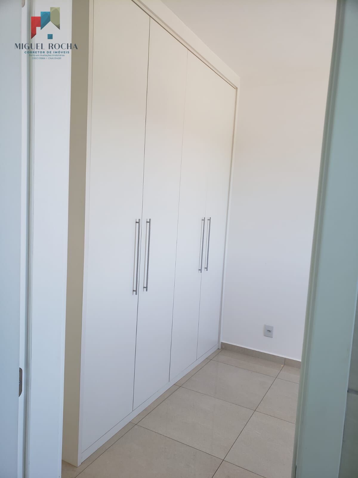 Apartamento à venda com 2 quartos, 67m² - Foto 13