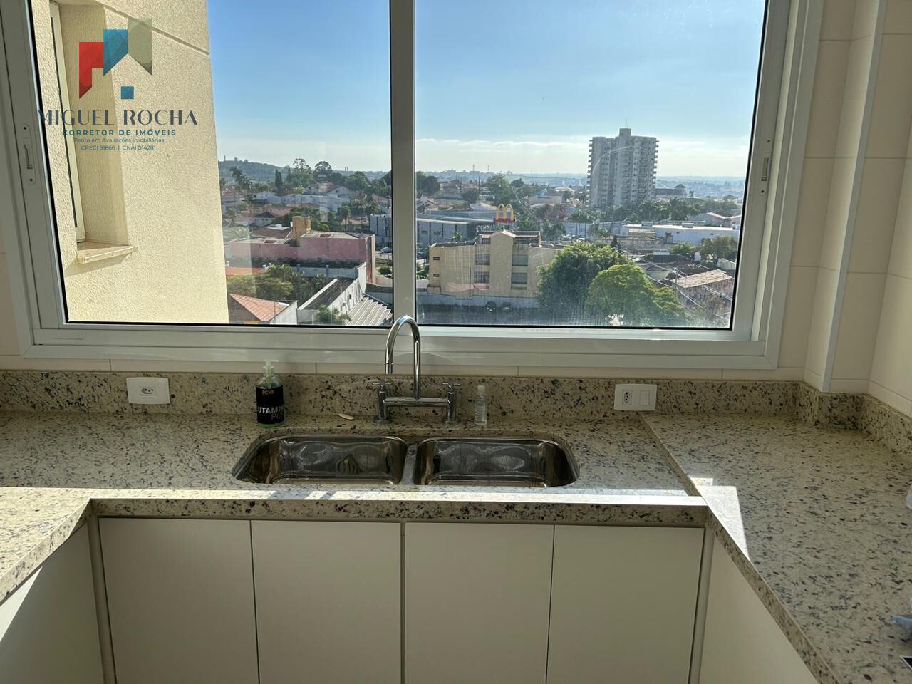 Apartamento à venda com 3 quartos, 162m² - Foto 8