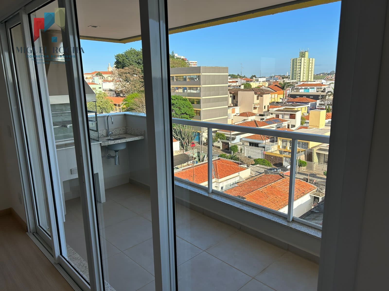 Apartamento à venda com 3 quartos, 162m² - Foto 1