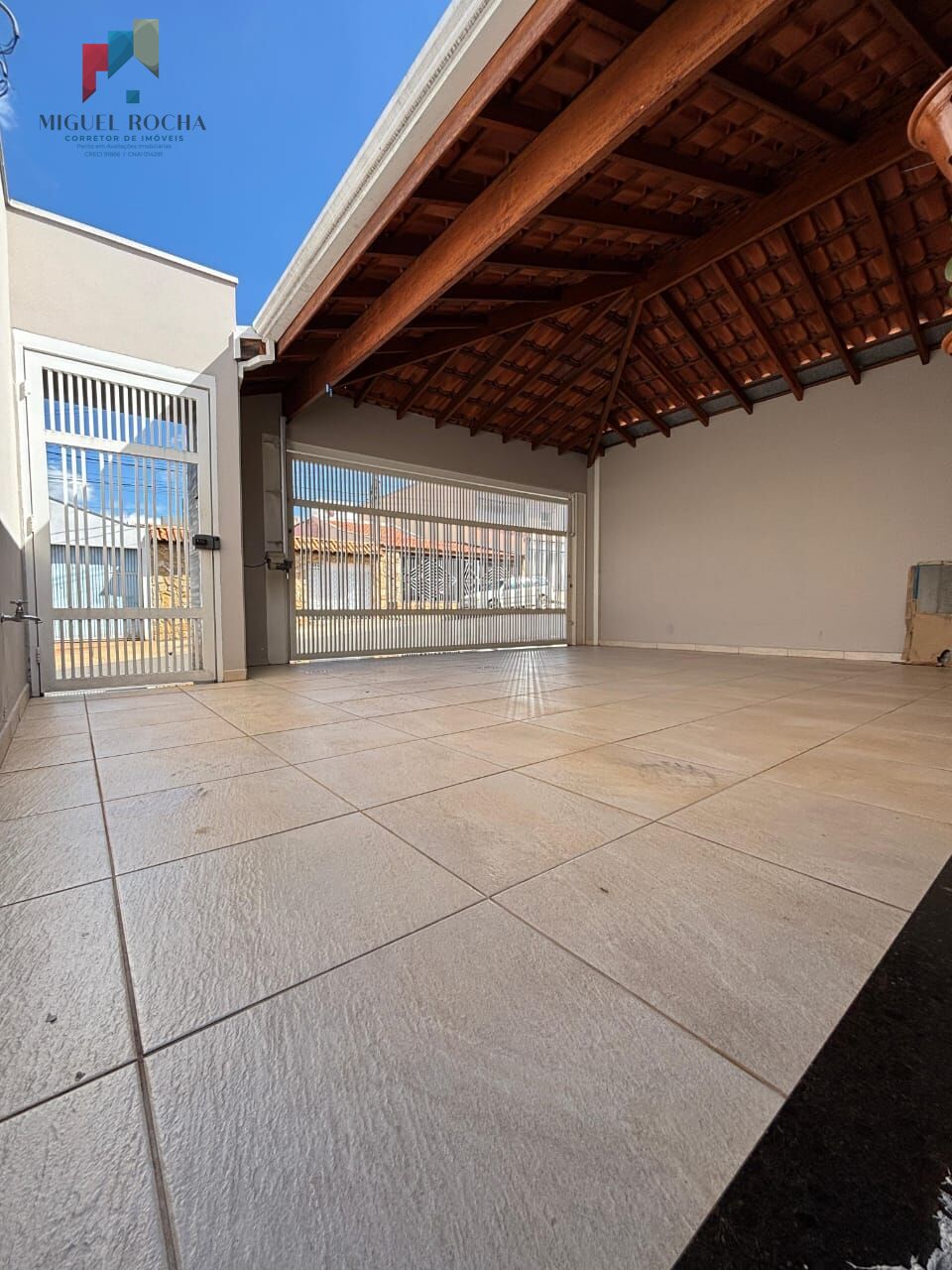 Casa, 3 quartos, 180 m² - Foto 1