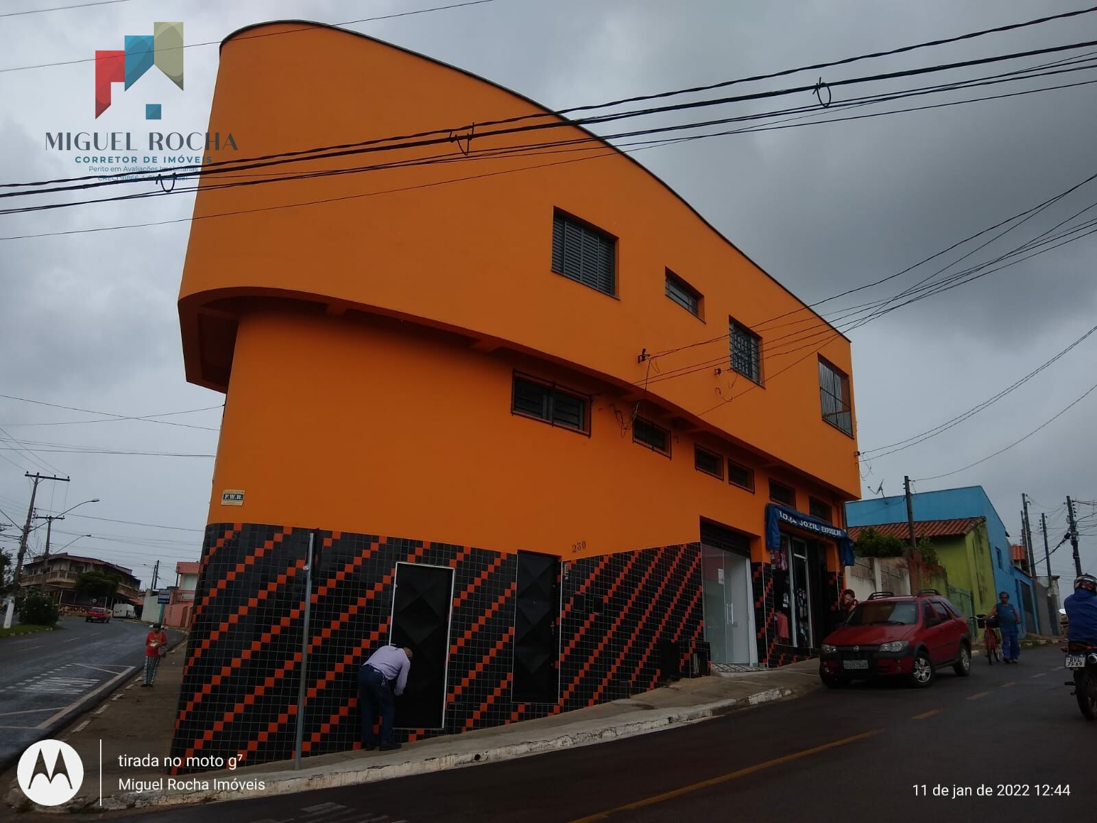 Sobrado à venda com 3 quartos, 200m² - Foto 1