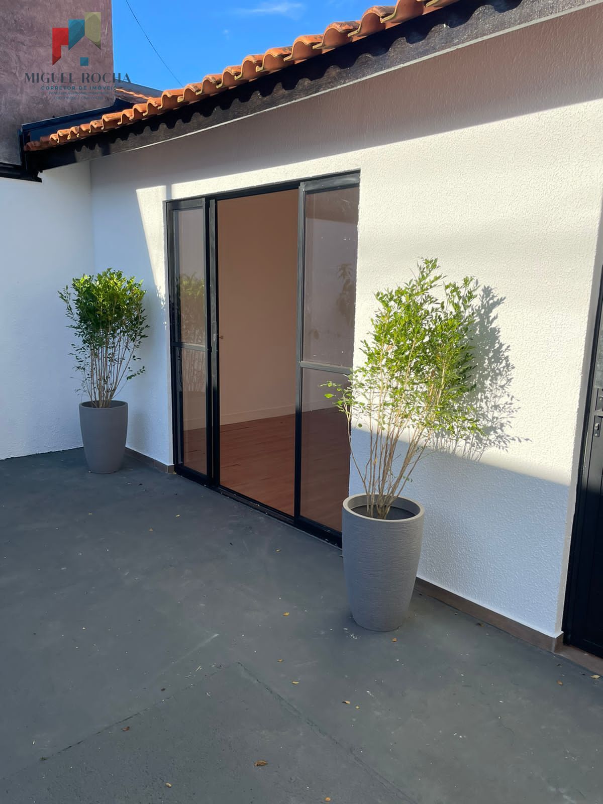 Casa à venda com 2 quartos, 96m² - Foto 2