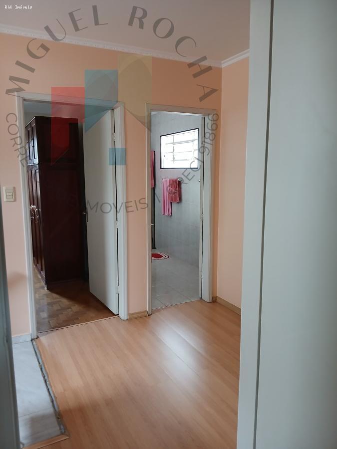 Sobrado para alugar com 3 quartos, 192m² - Foto 13