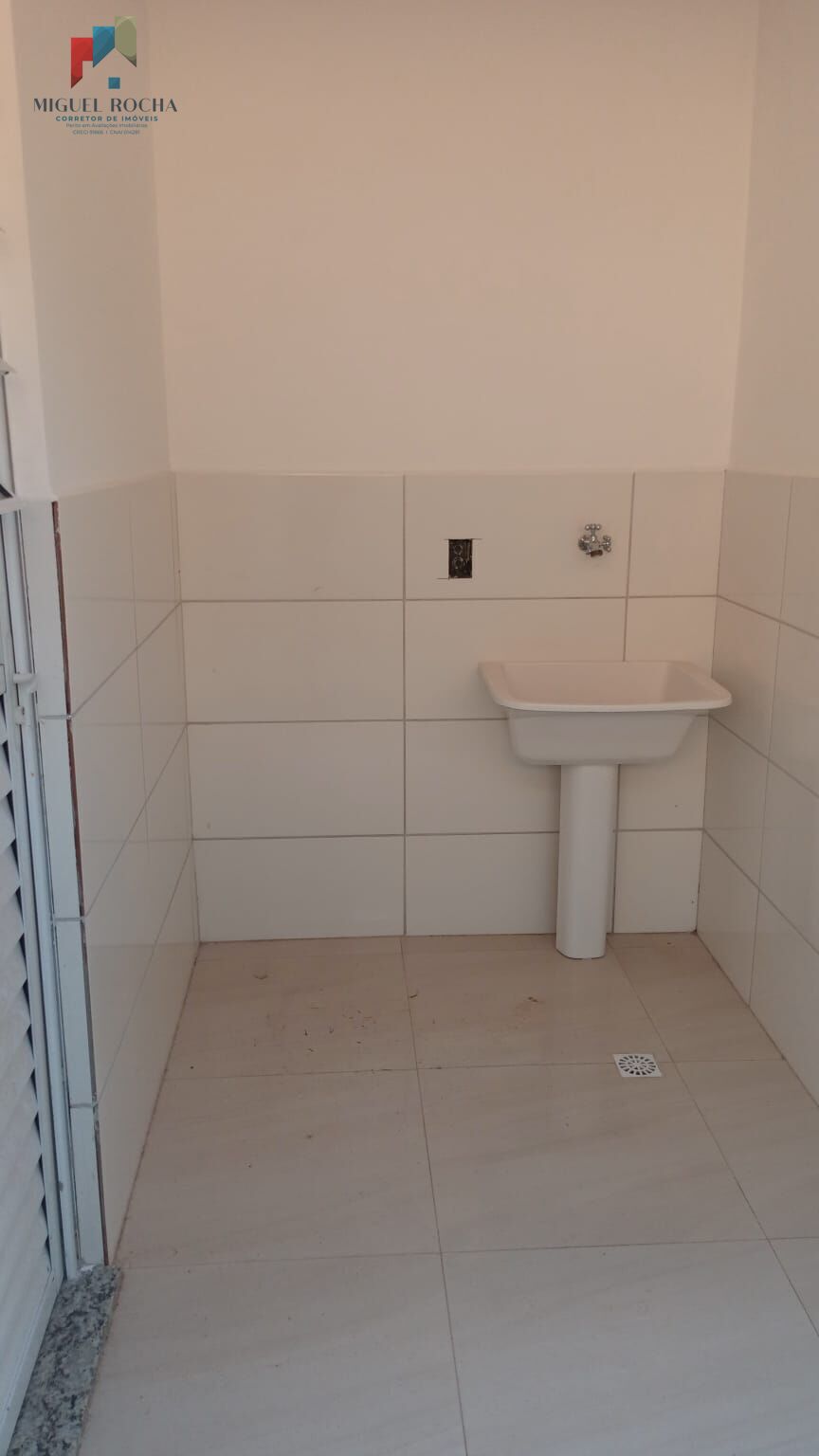 Casa à venda com 2 quartos, 125m² - Foto 5