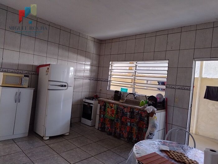 Casa, 1 quarto, 250 m² - Foto 4