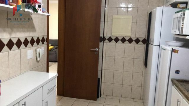 Apartamento à venda com 3 quartos, 110m² - Foto 8