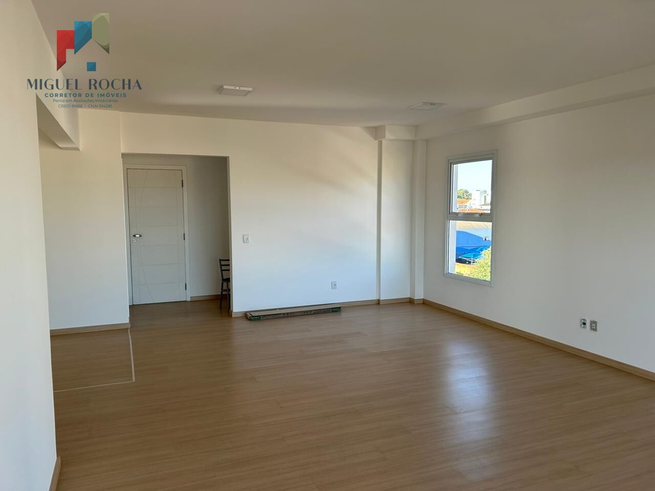 Apartamento à venda com 3 quartos, 162m² - Foto 4