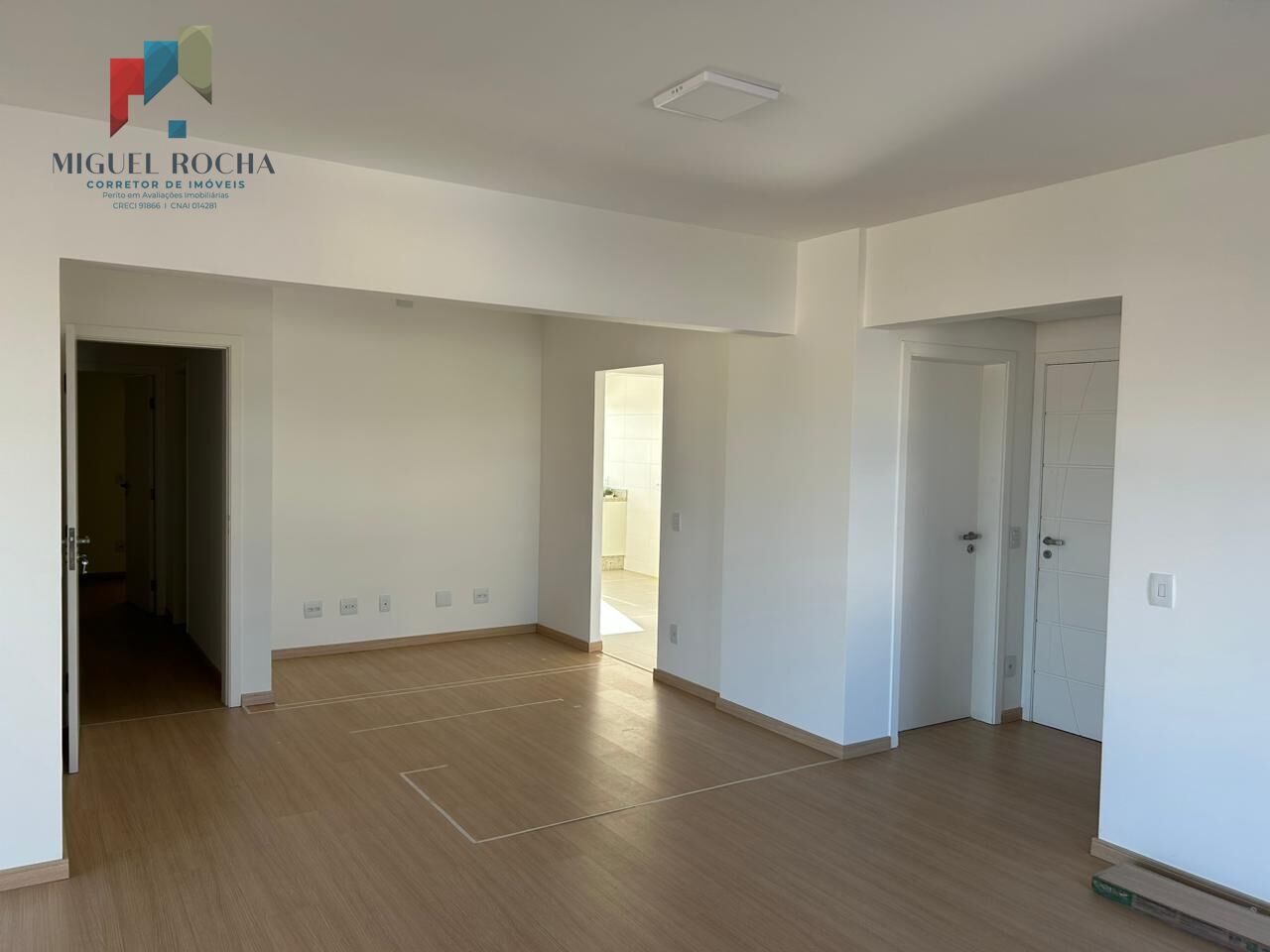 Apartamento à venda com 3 quartos, 162m² - Foto 3