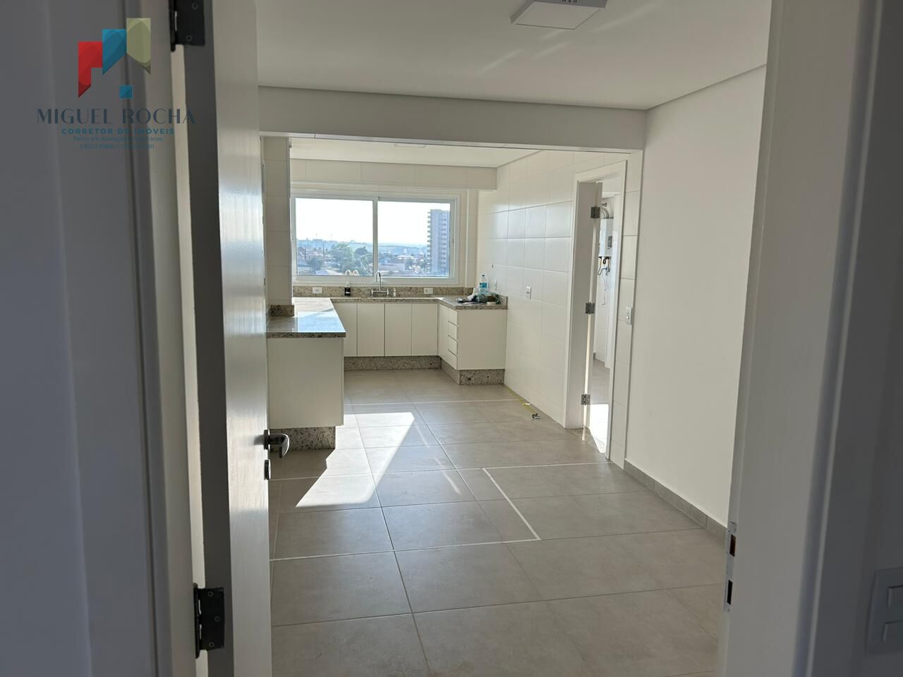 Apartamento à venda com 3 quartos, 162m² - Foto 23