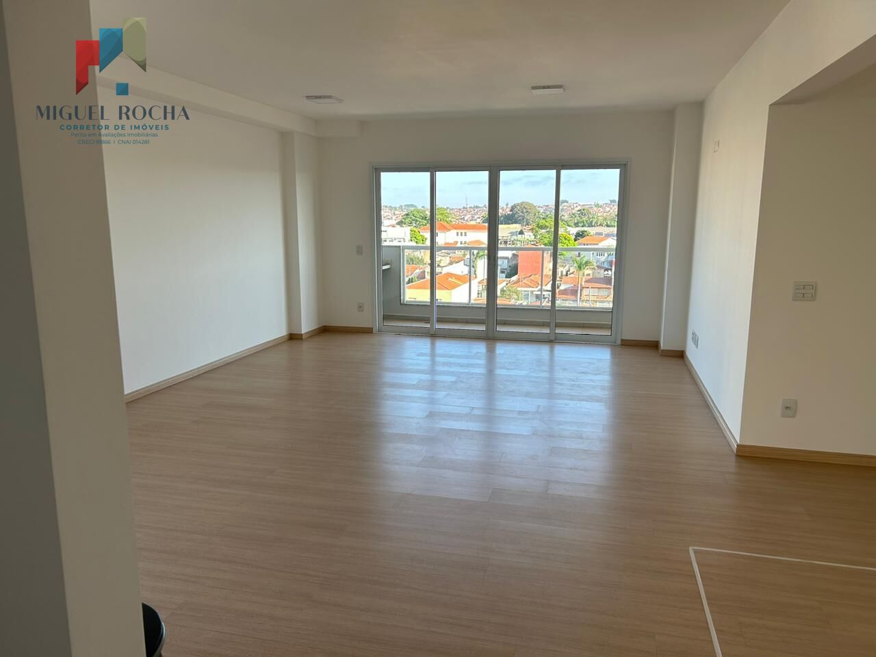 Apartamento à venda com 3 quartos, 162m² - Foto 1