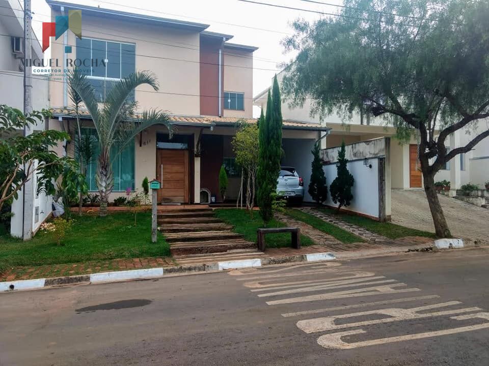 Casa à venda com 4 quartos, 248m² - Foto 2