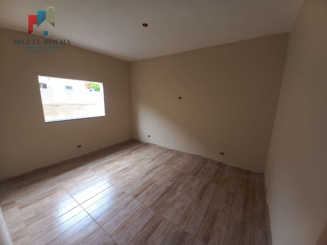 Casa à venda com 2 quartos, 67m² - Foto 11