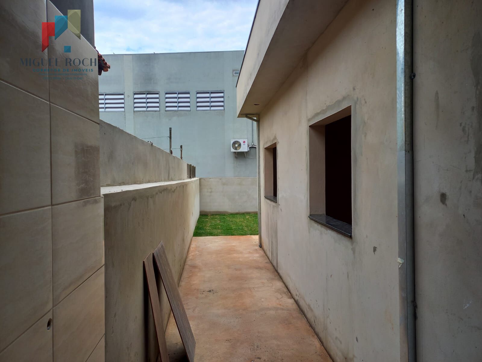 Casa à venda com 2 quartos, 67m² - Foto 13