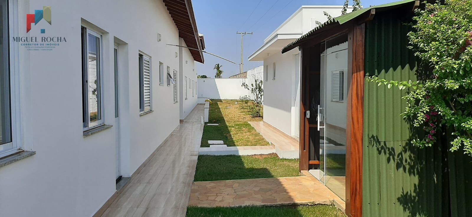 Casa de Condomínio à venda com 4 quartos, 363m² - Foto 4