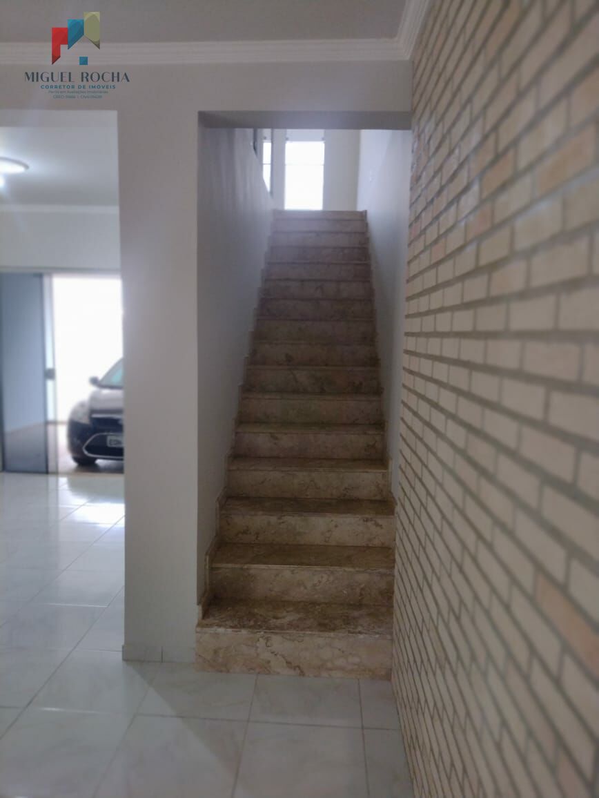 Sobrado à venda com 3 quartos, 213m² - Foto 6