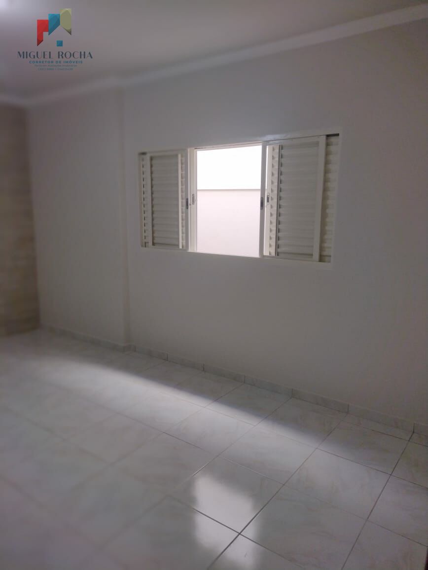 Sobrado à venda com 3 quartos, 213m² - Foto 14