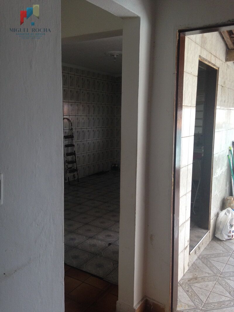 Casa à venda com 3 quartos, 200m² - Foto 15