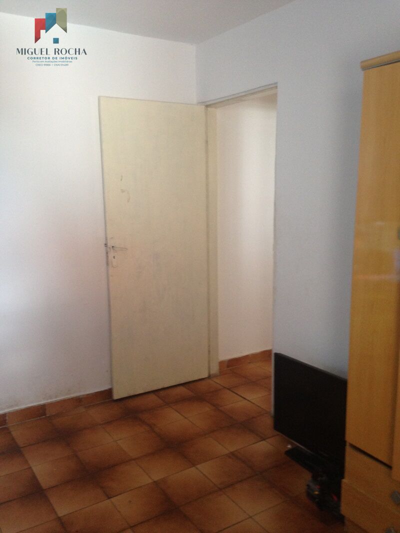 Casa à venda com 3 quartos, 200m² - Foto 14