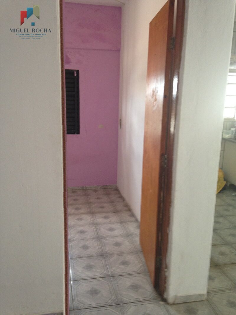 Casa à venda com 3 quartos, 200m² - Foto 13