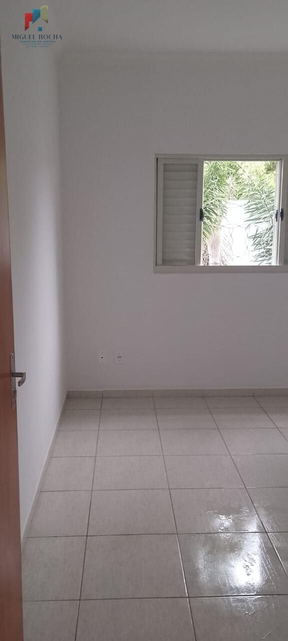 Casa à venda com 2 quartos, 51m² - Foto 10