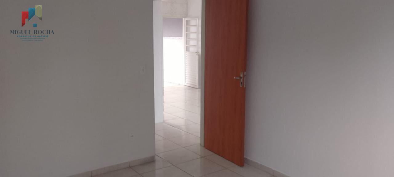 Casa à venda com 2 quartos, 51m² - Foto 7