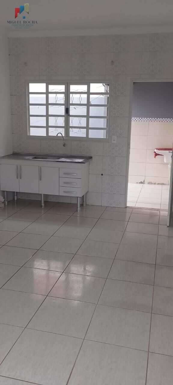 Casa à venda com 2 quartos, 51m² - Foto 13