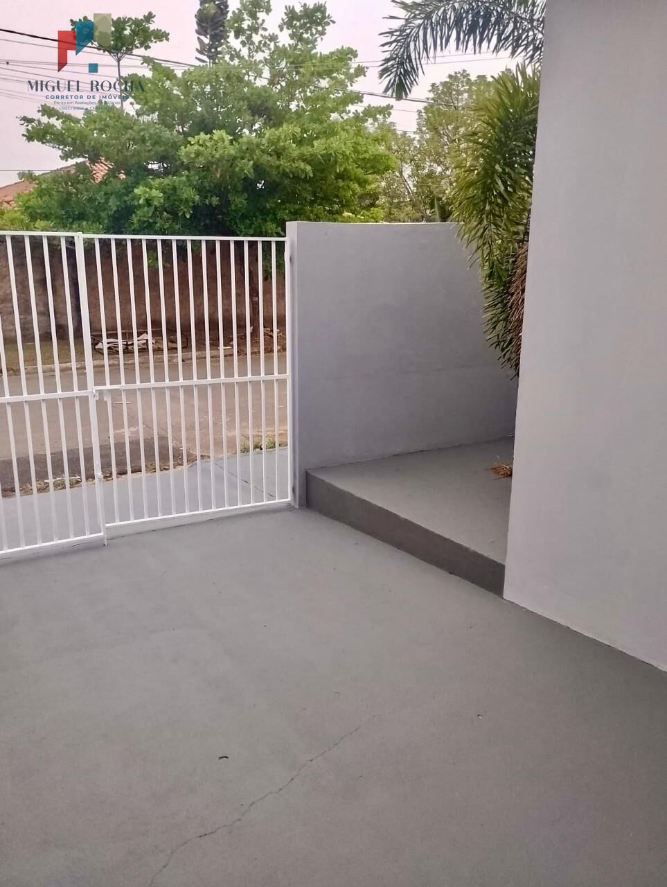 Casa à venda com 2 quartos, 51m² - Foto 3