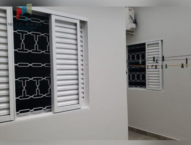 Casa à venda com 2 quartos, 90m² - Foto 17